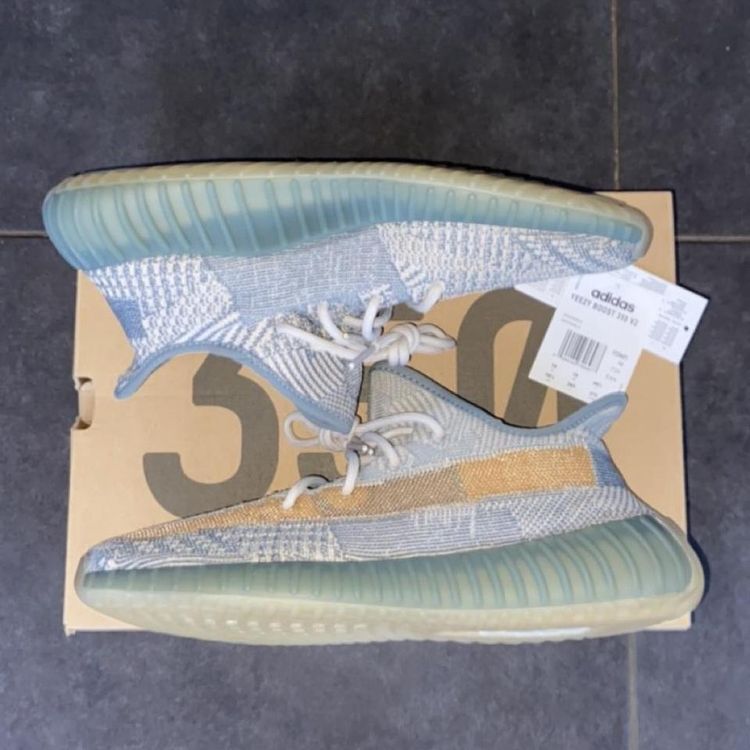 - Adidas Yeezy Boost 350 V2 Israfil