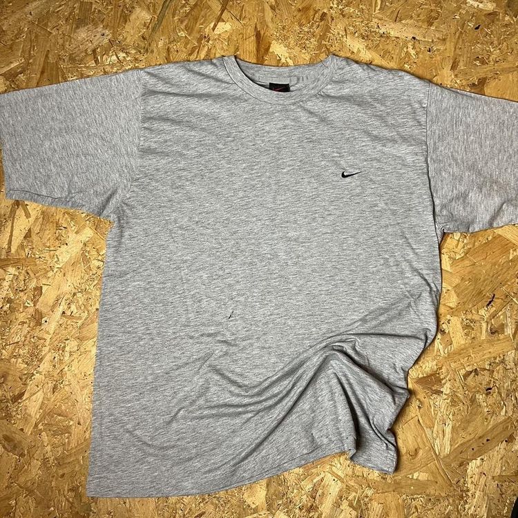 Vintage Nike Swoosh 2000s Embroidered Tee 5