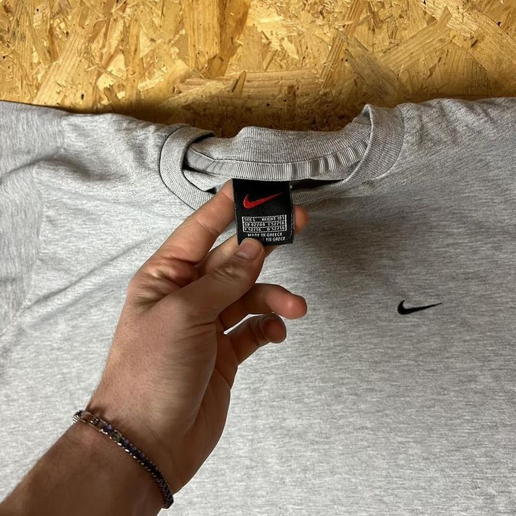 Vintage Nike Swoosh 2000s Embroidered Tee 6