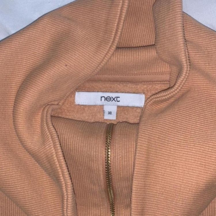 - Womens obraz 3