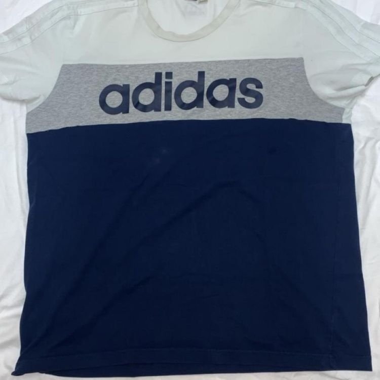 -Adidas T-shirt