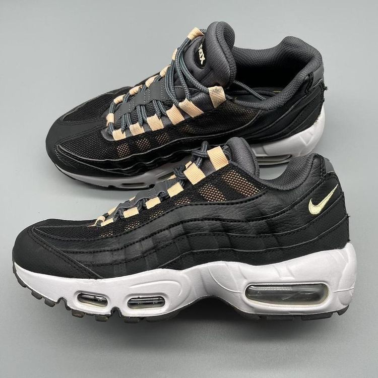 Womens Nike Air Max 95 SE Black Trainers image 1