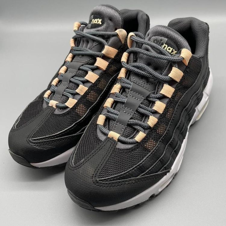 Womens Nike Air Max 95 SE Black Trainers image 2