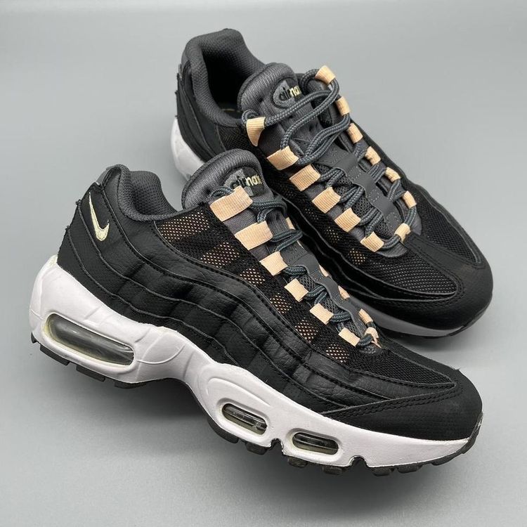 Womens Nike Air Max 95 SE Black Trainers image 3