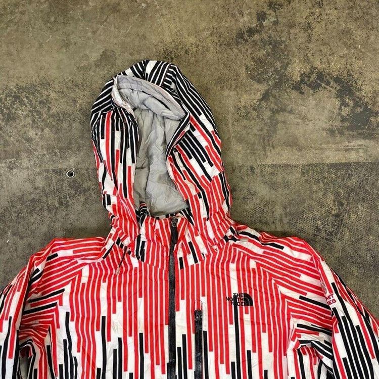 The North Face Limited Edition Summit Series 173 of 900, Red Black, Womens Large 2