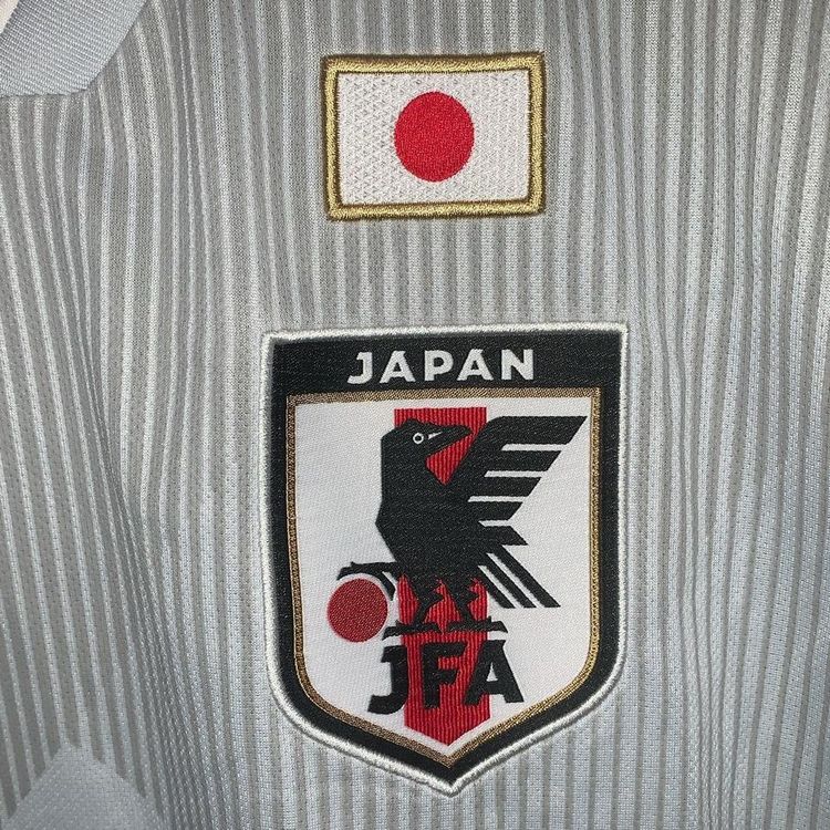 Mens Japan 2018 World Cup Adidas Away Football Shirt Grey Large BR3627 6