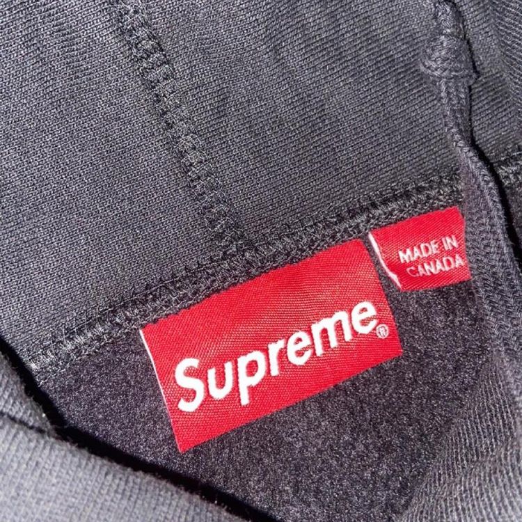 - Supreme Box Logo Hoodie in the Black Colourway image 5
