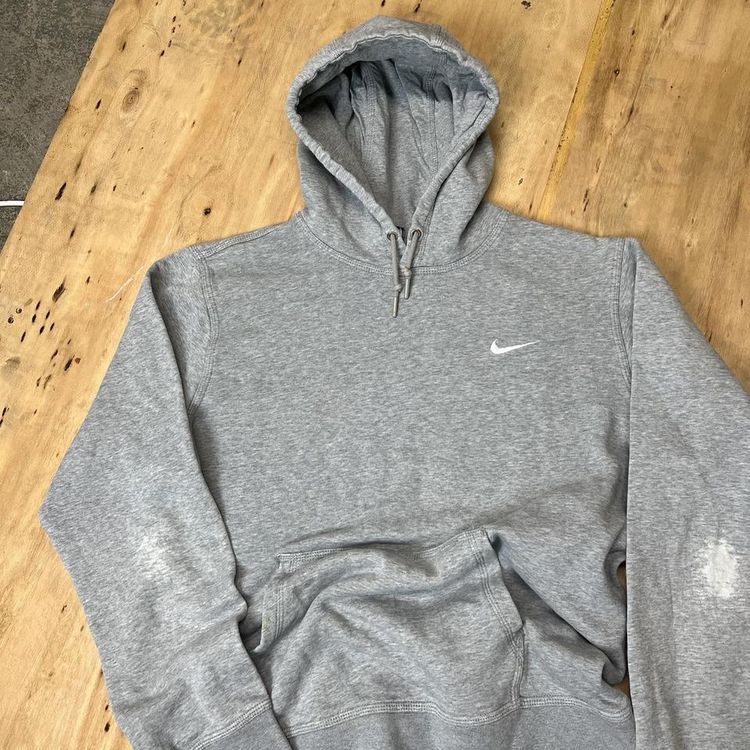 Vintage Nike Swoosh Embroidered Logo Hoodie image 2