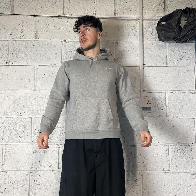 Vintage Nike Swoosh Embroidered Logo Hoodie image 5