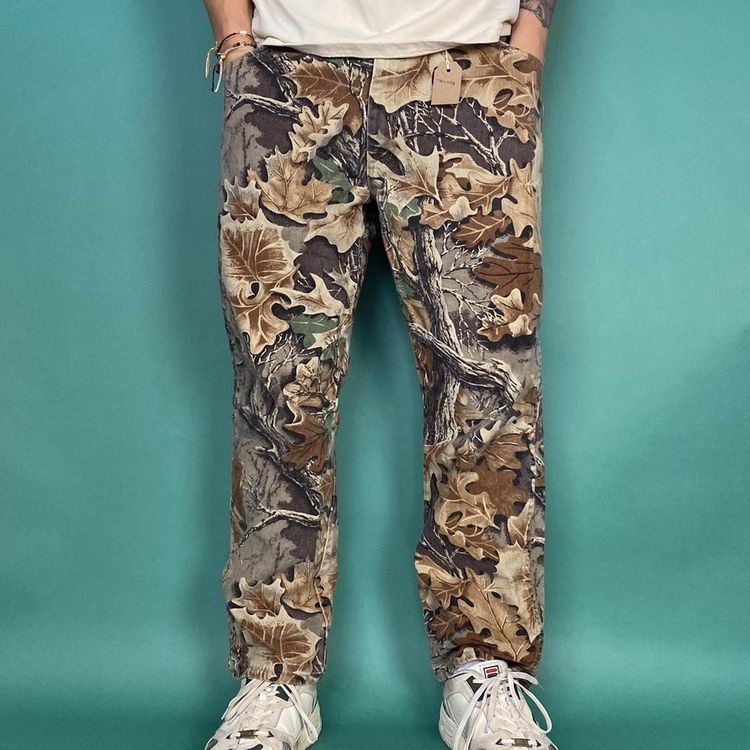 Vintage wrangler realtree camo jeans. 1