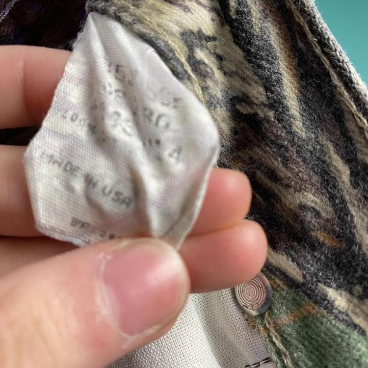 Vintage wrangler realtree camo jeans. 6