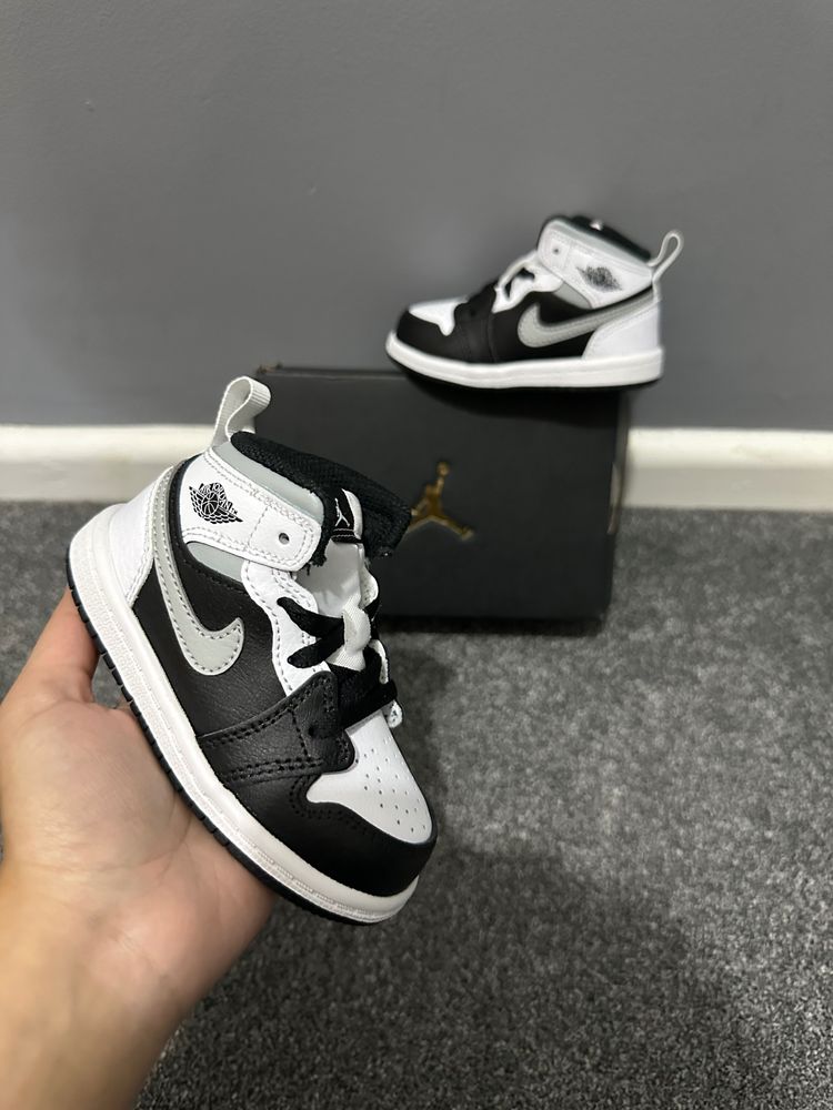 Black And White Toddler Sneakers uk5.5