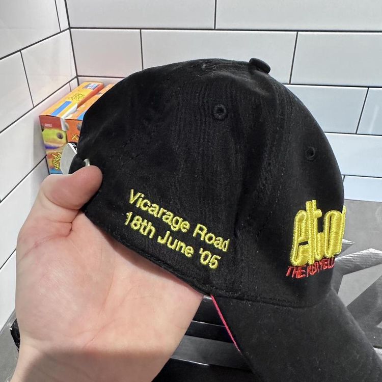 2005 Elton John cap 3
