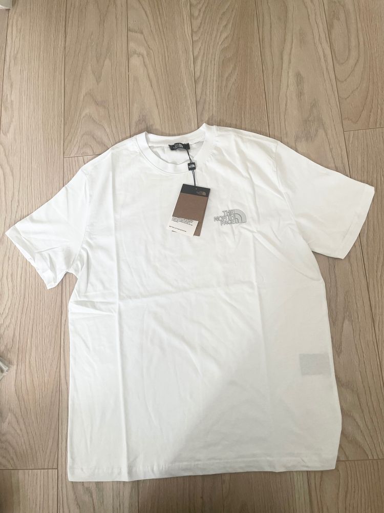 The North Face White T-Shirt large image 1
