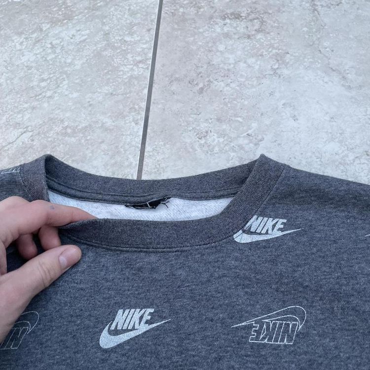 Nike sweatshirt 4