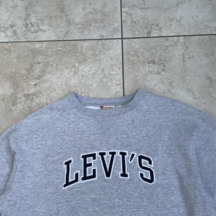 Y2K Levis sweatshirt image 2