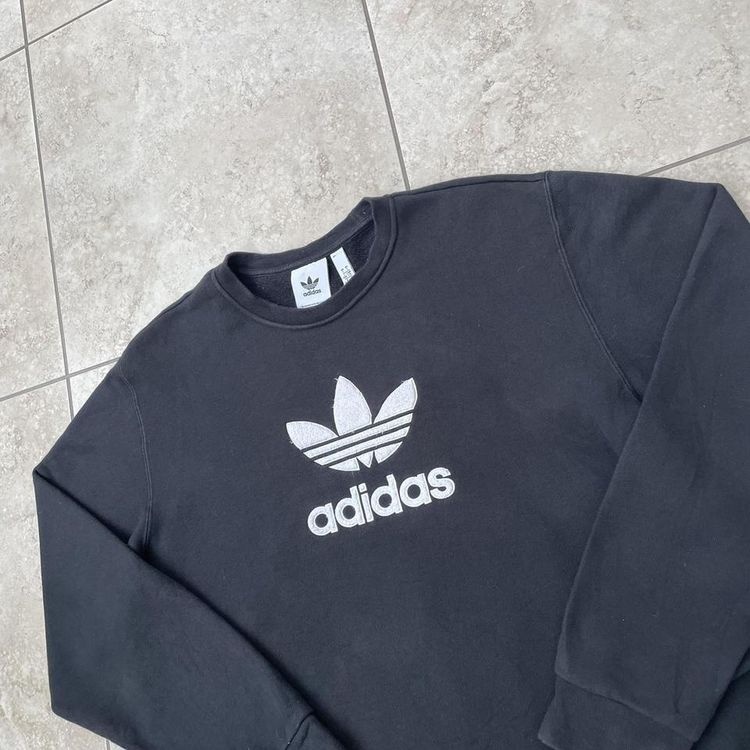 Adidas sweatshirt image 2
