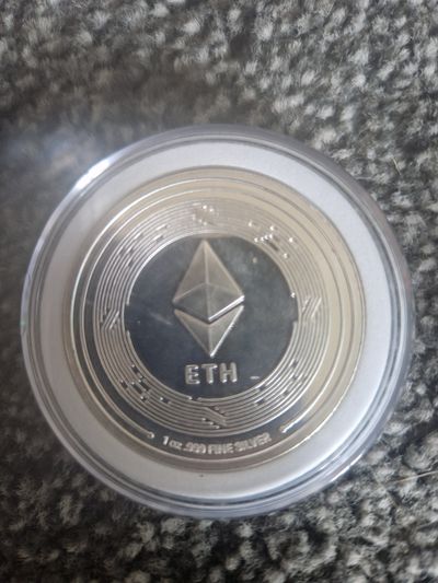 1oz 999 fine silver bitcoin design