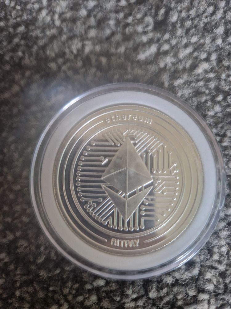 1oz 999 fine silver bitcoin design  image 2