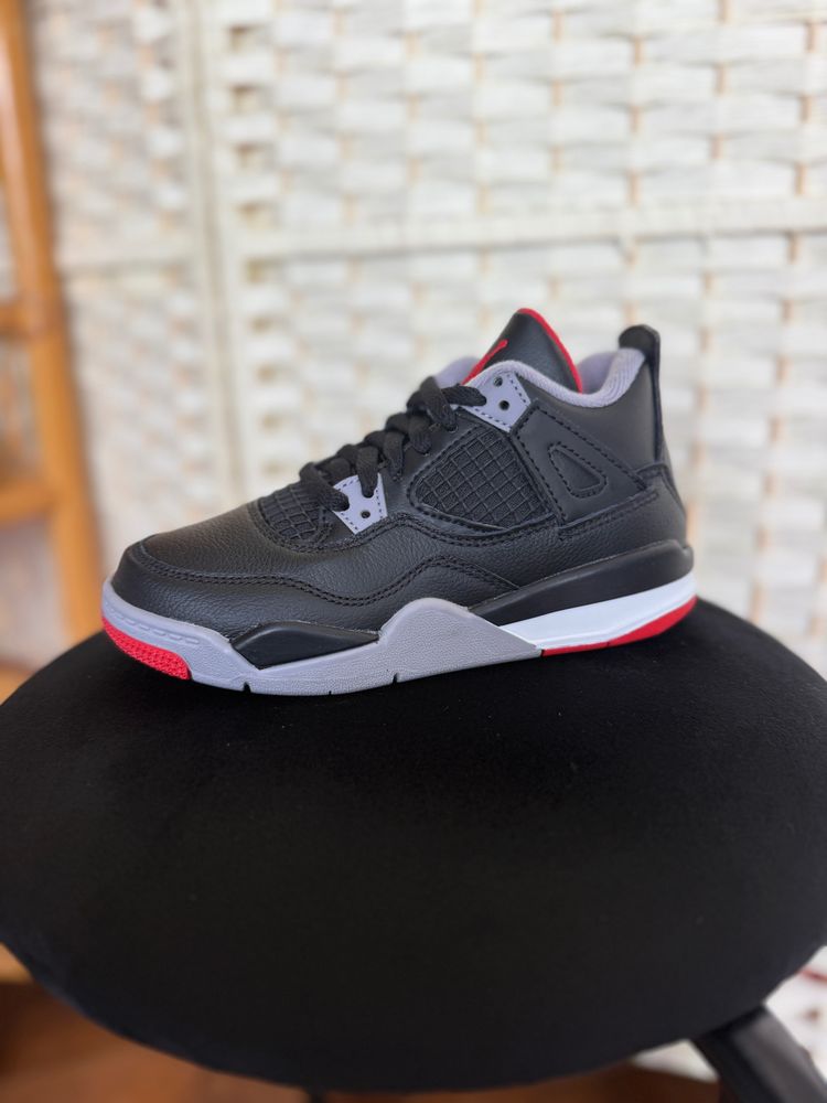 Other black and red sneaker product image