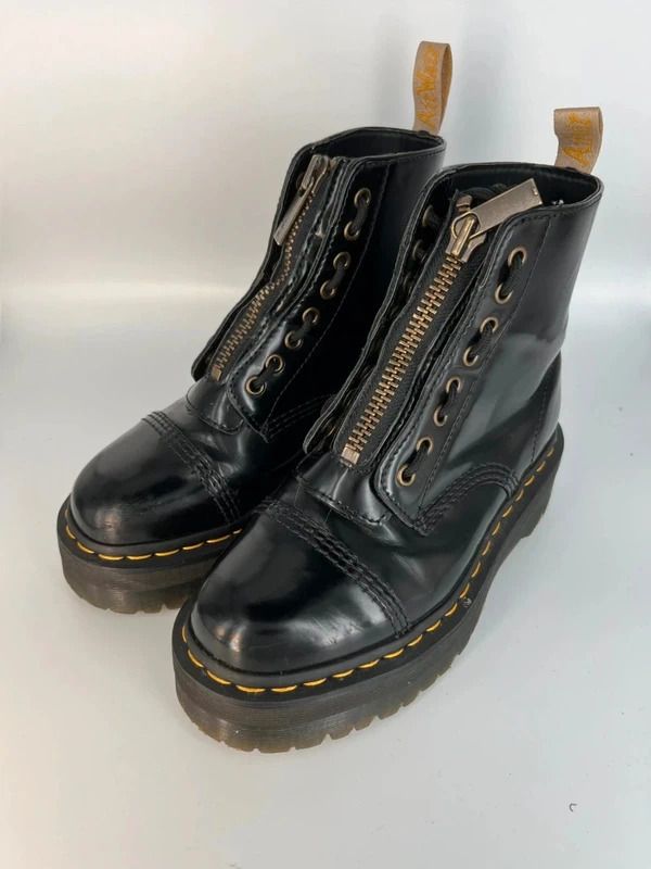 Dr. Martens - Black streetwear Premium - Size 38