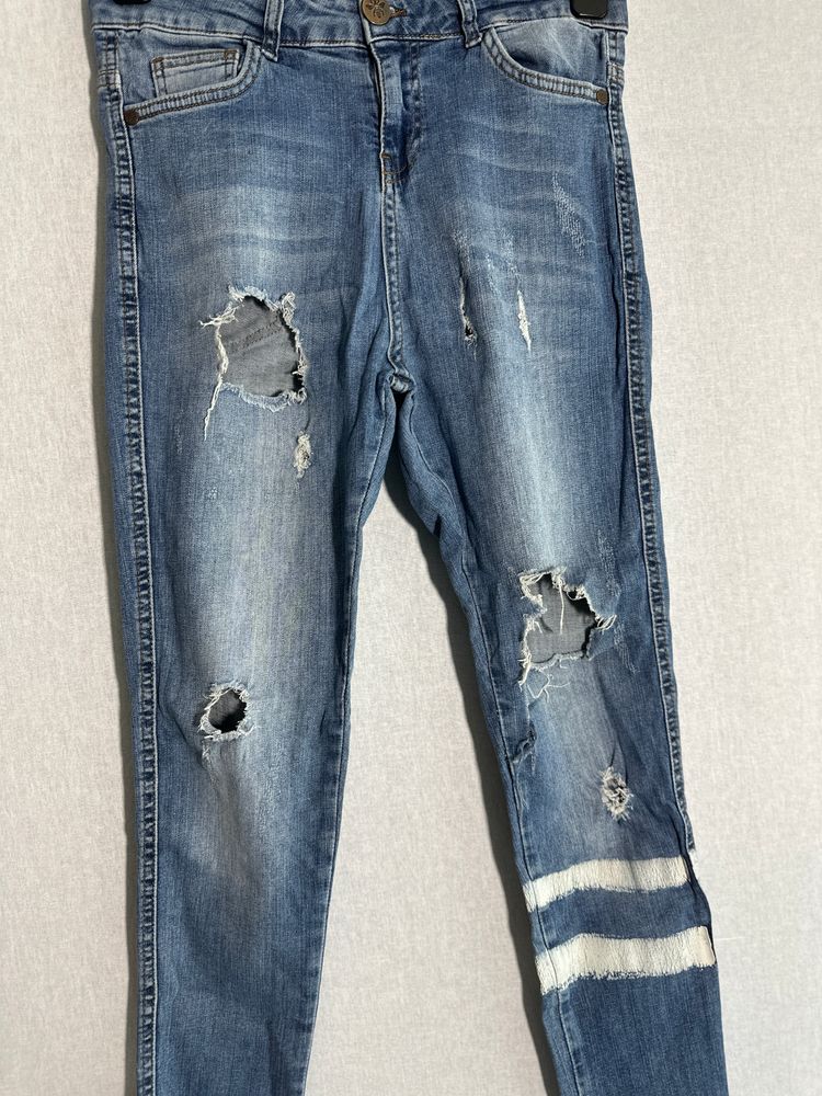 Bee Inspired Ripped Jeans Blue
