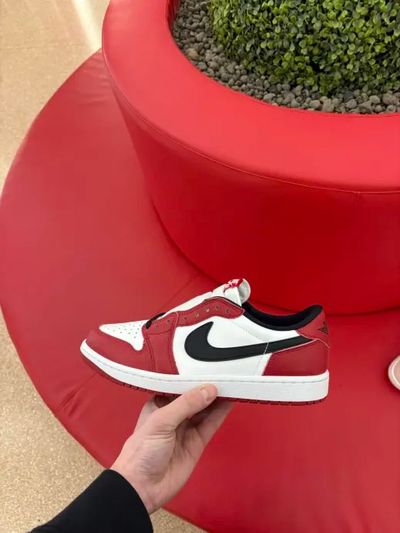JORDAN 1 LOW CHICAGO