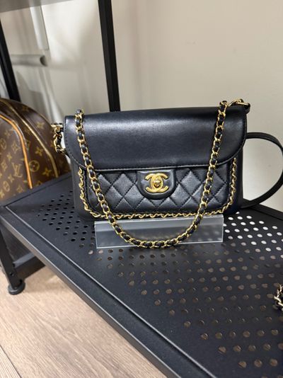 Chanel Black Leather Shoulder Bag