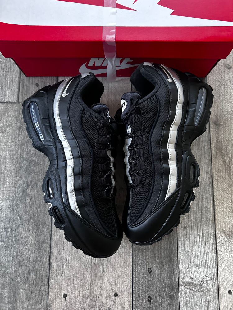 Nike Air Max 95 OG Big Bubble Black Metallic - IB1667-003 - UK 8  2