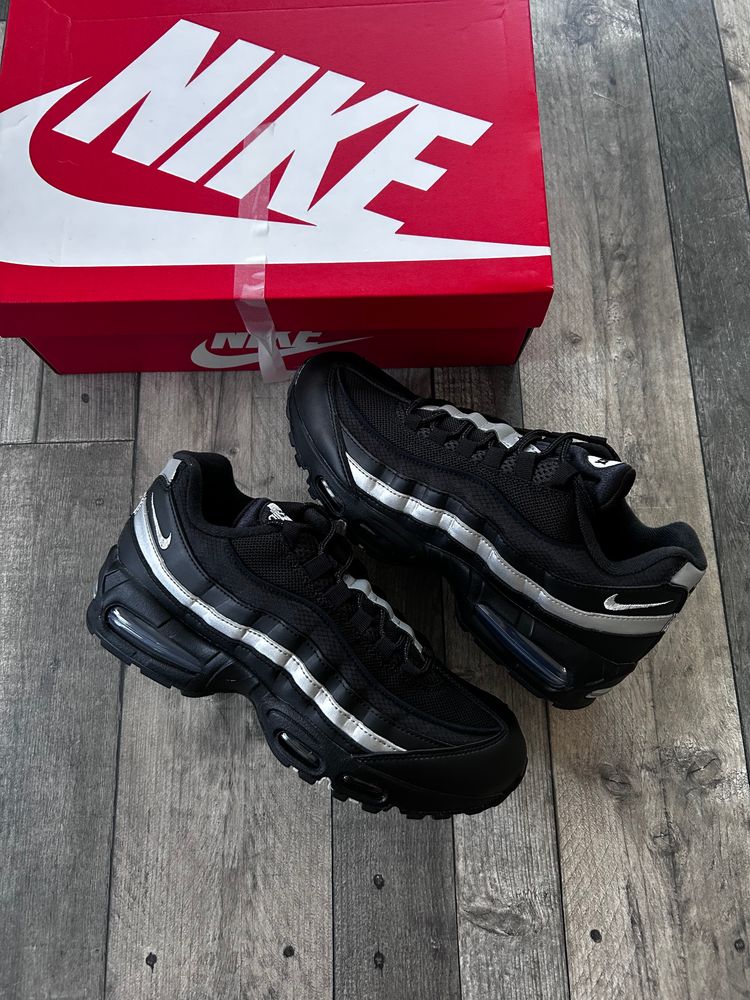 Nike Air Max 95 OG Big Bubble Black Metallic - IB1667-003 - UK 8  4