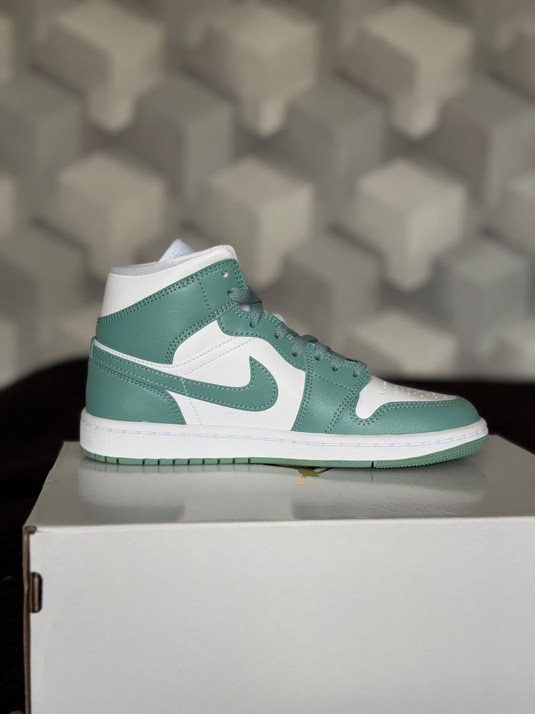 NIKE JORDAN 1 mid zielone białe  obraz 3