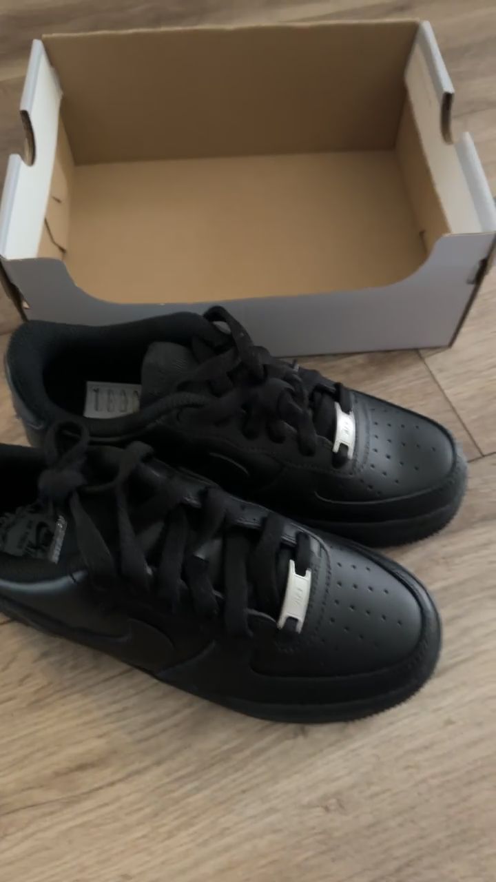 Nike Air Force 1 uk2.5/eur35 junior  image 1