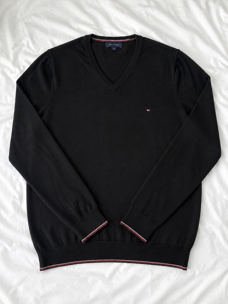 Tommy Hilfiger Tommy Hilfiger Black V-Neck Sweater product image
