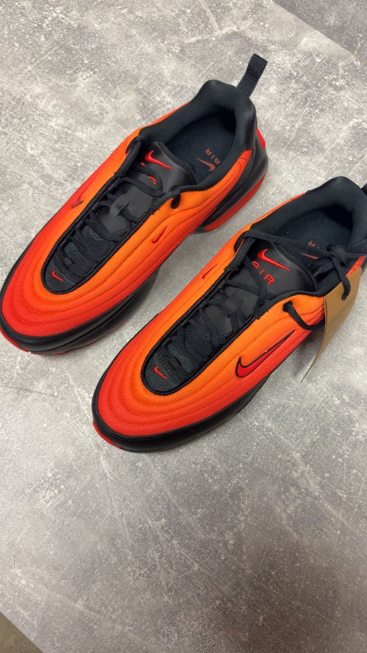 Nike Nike Sneakers product image