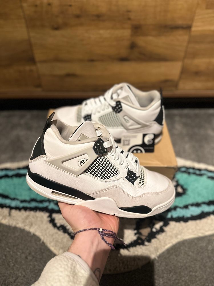 Nike Air Jordan 4 “Military Blacks ” U.K. 10
