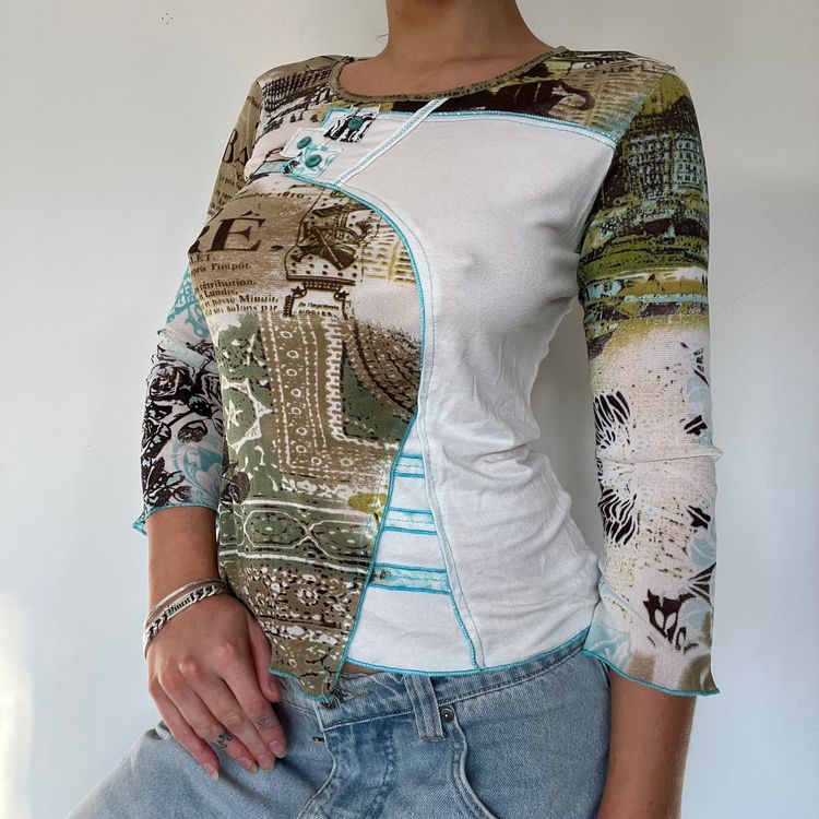 Y2K graphic print long sleeve top - Size S/M