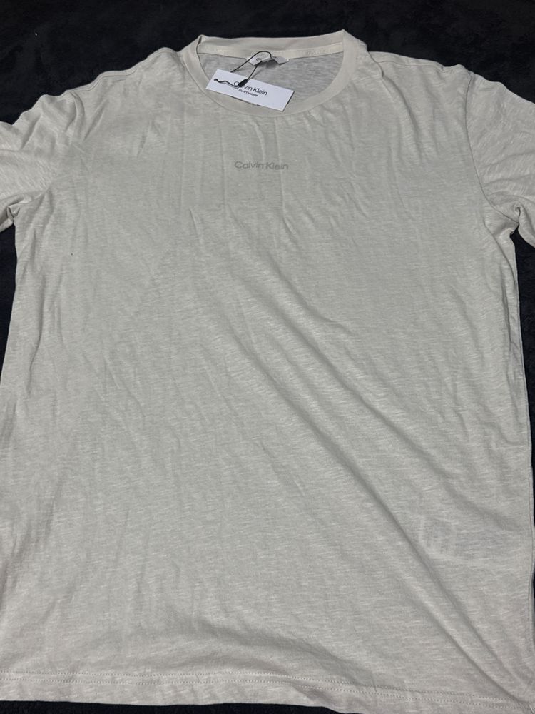 Calvin Klein Beige T-Shirt 2