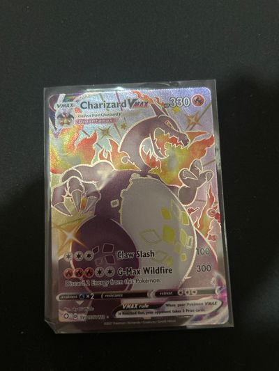 Charizard Vmax Pokémon Card