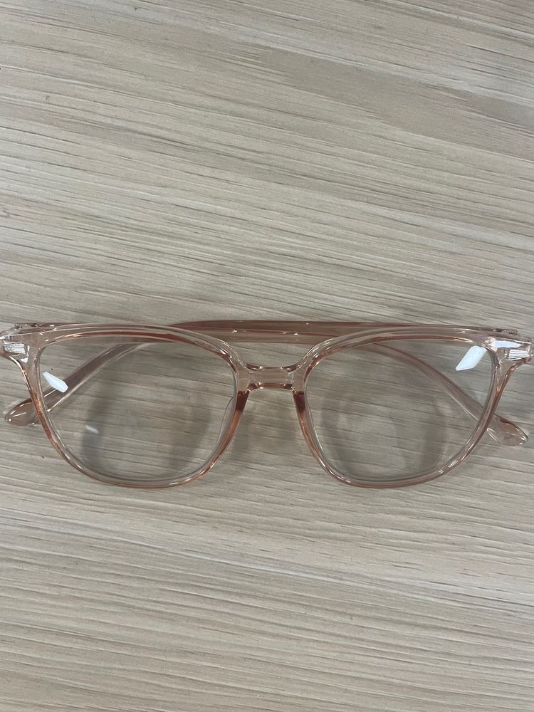 Immagine di Clear Pink Eyeglasses 1
