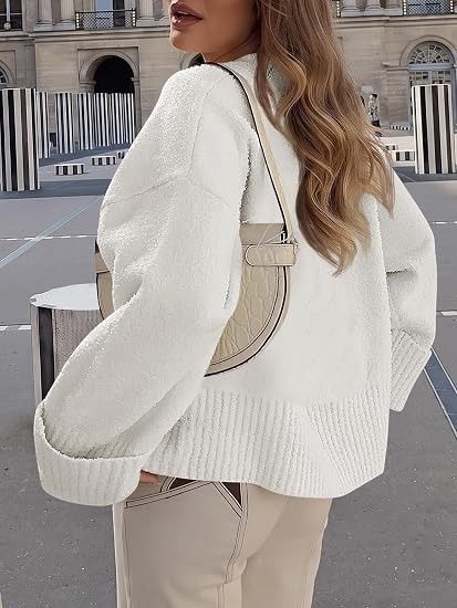 White Oversized Sweater obraz 3