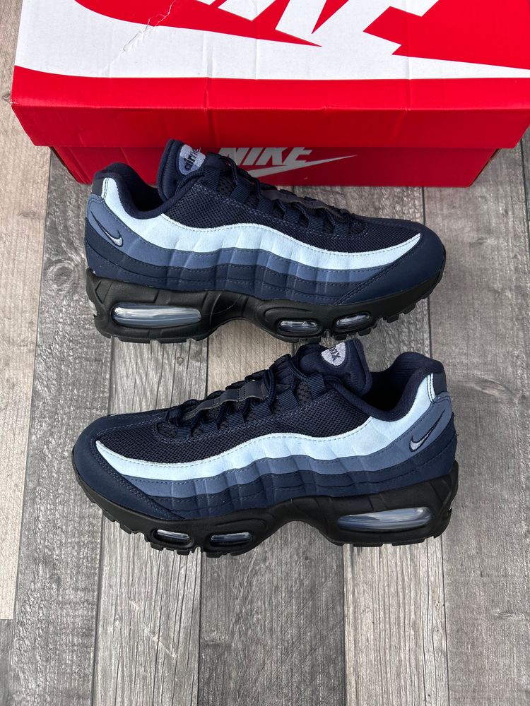 Immagine di Nike Air Max 95 OG BIG BUBBLE Trainers - ‘Obsidian Two Tone Blue’ - Size UK 6  2