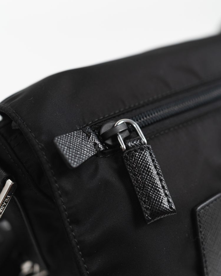 Prada Borsa Tracolla Re-Nylon Nera — Pre-owned Autentica obraz 2