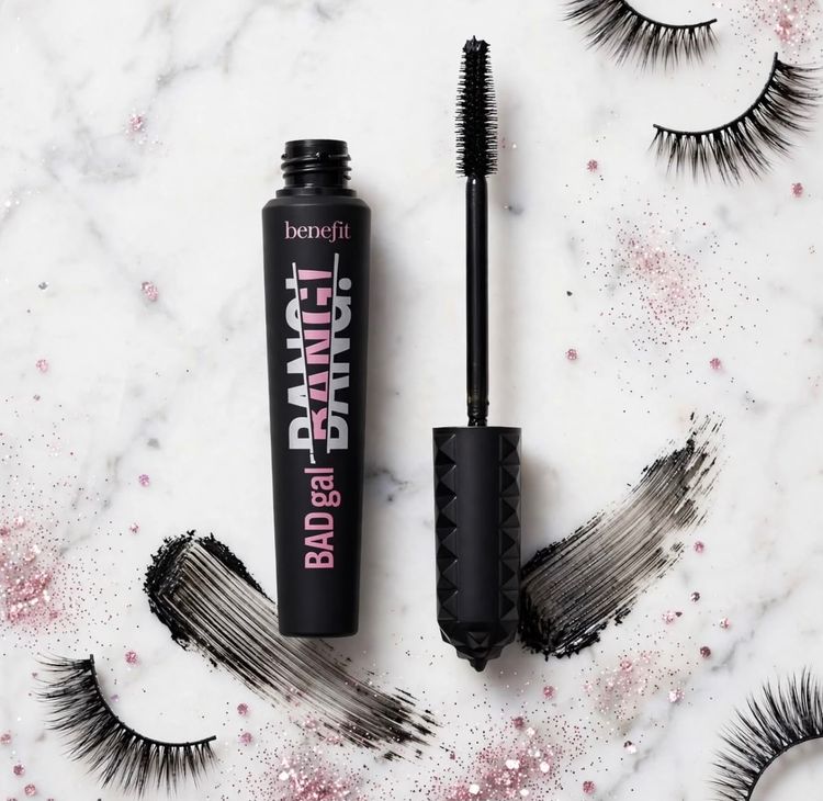 Benefit Badgal Bang! Volumizing Mascara image 1