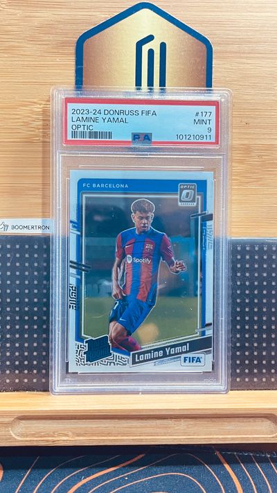 PSA 9 - Lamine Yamal - Barcelona - rookie card - Rated Rookie - Optic parallel - 2023-24 Donruss FIFA