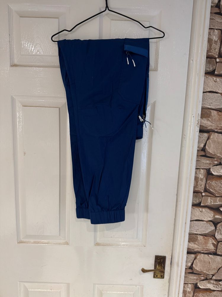 Yelir Blue Pants With zipped Pockets