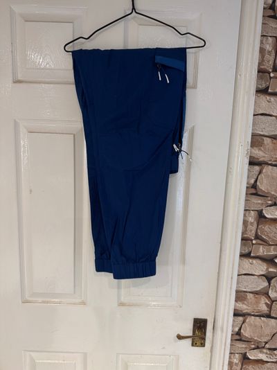 Yelir Blue Pants With zipped Pockets