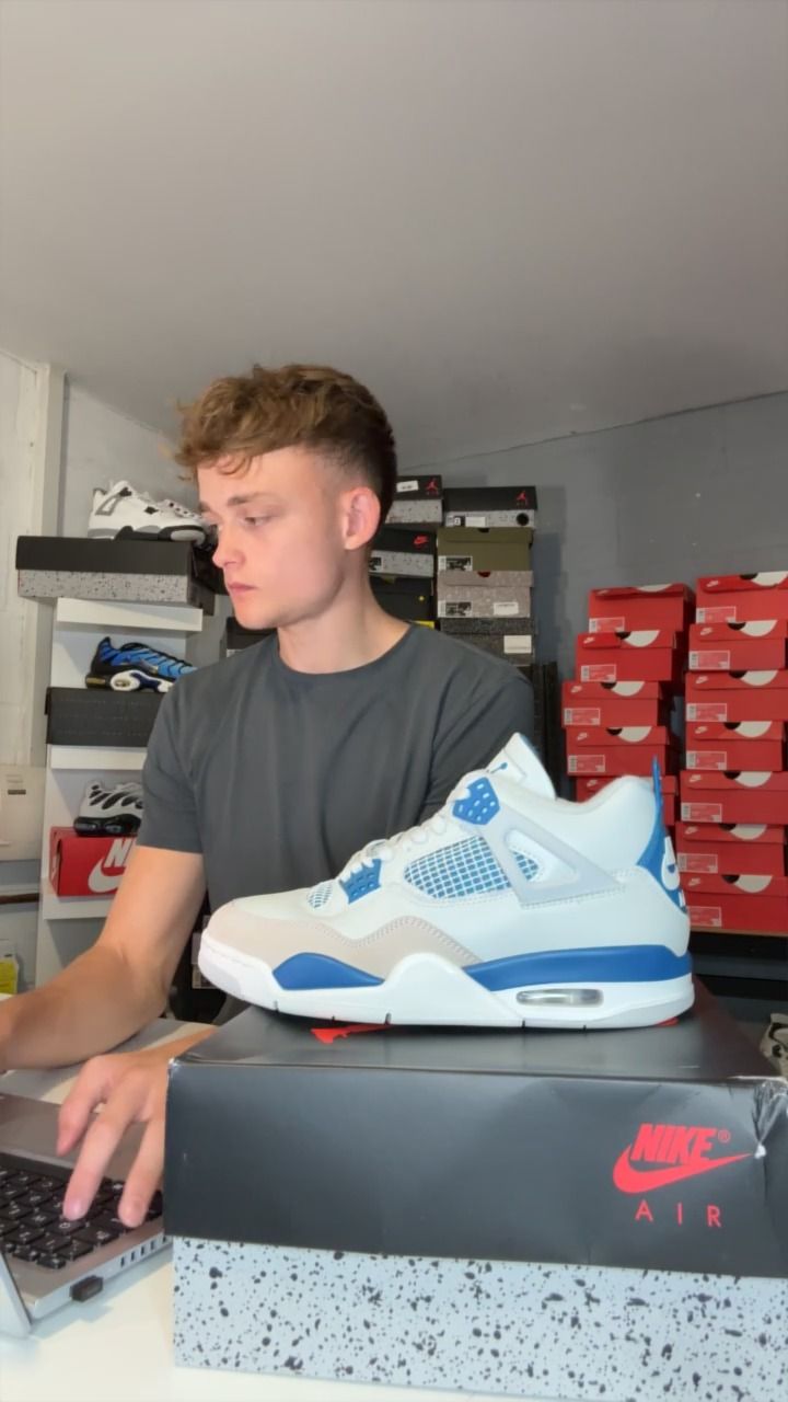 jordan 4 mili blue uk 8.5 pre loved