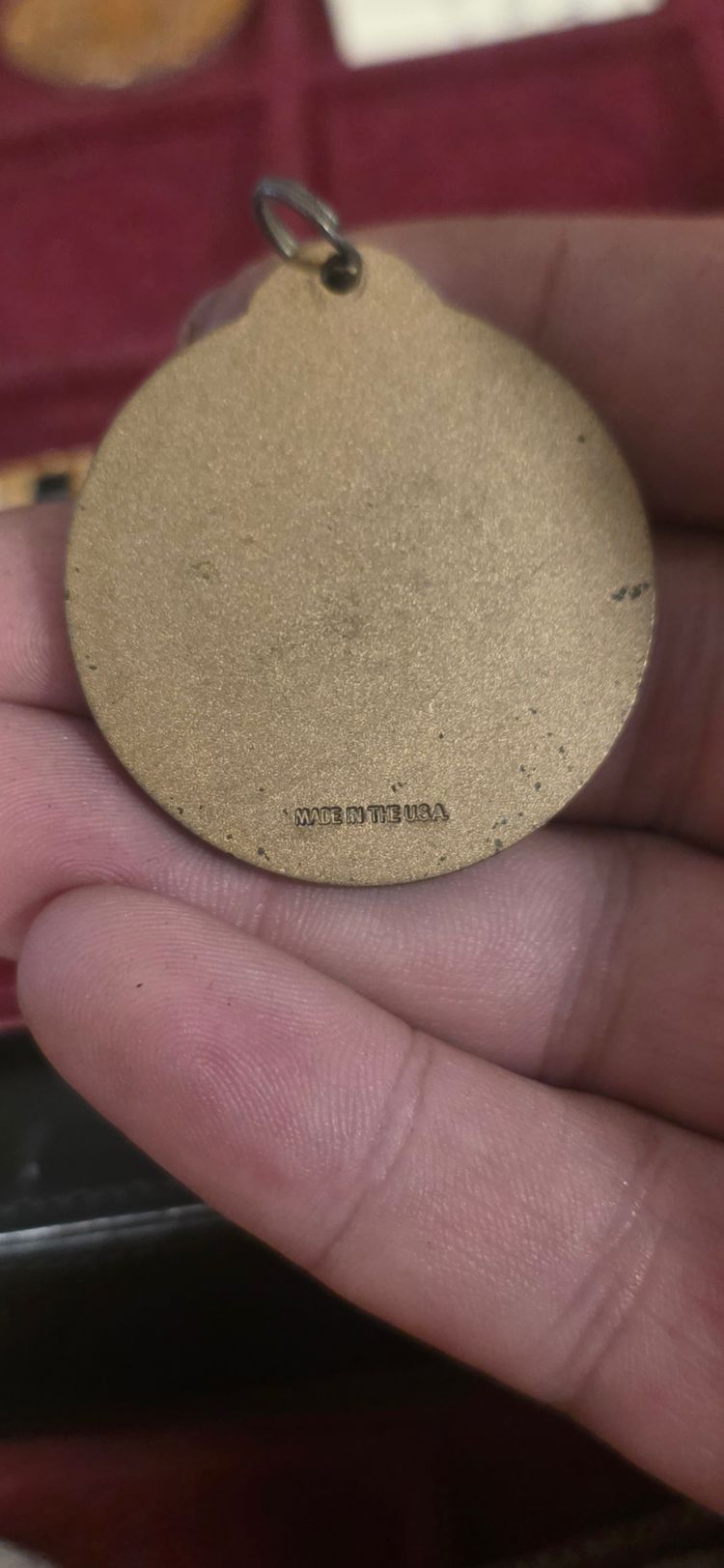 Edmonton Souvenir Medallion Pendant £4 6