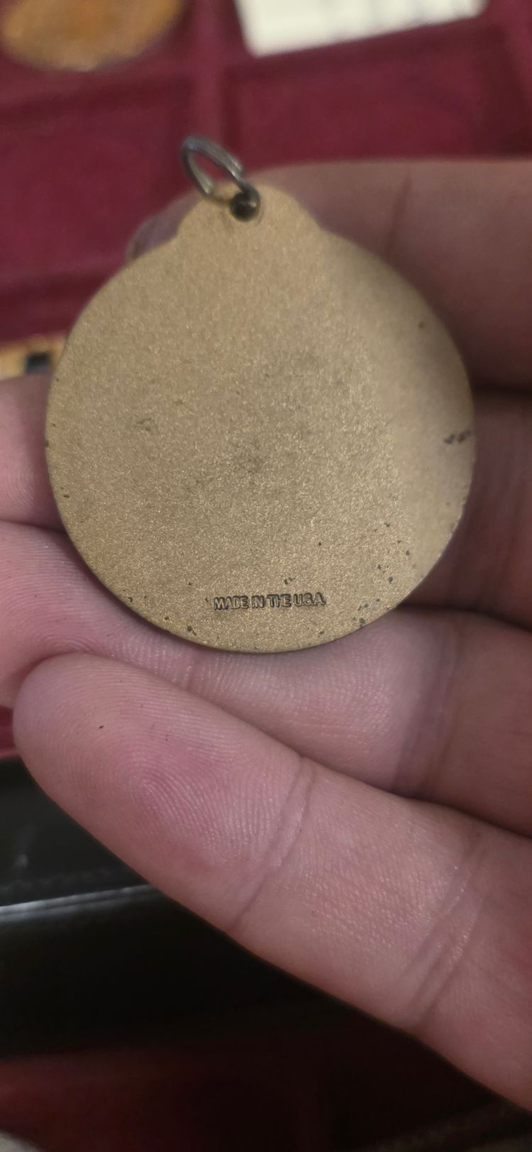 Edmonton Souvenir Medallion Pendant £4 9