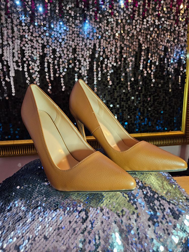 Brown High Heel Shoes obraz 2